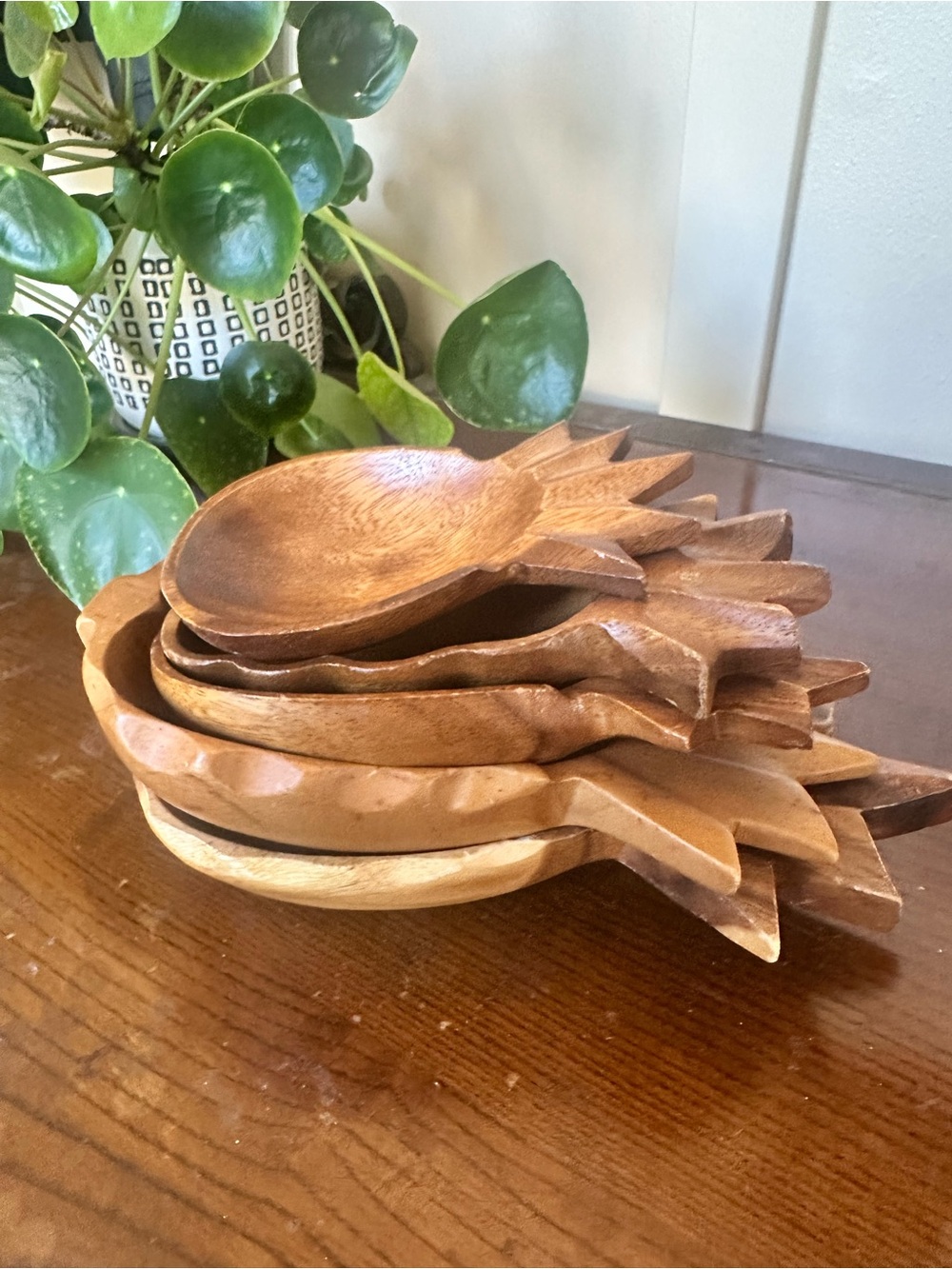 Set of 5 Nesting Wooden Pineapple Snack/Trinket Bowls